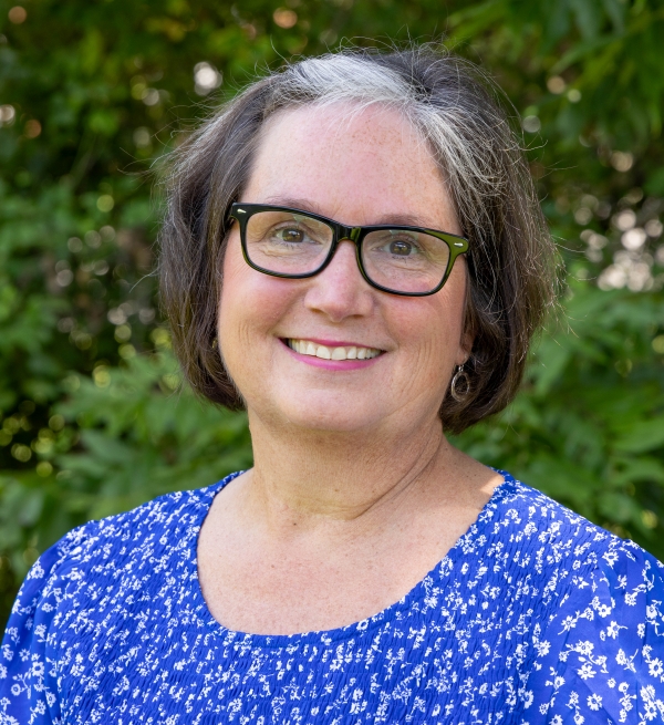 Kate Asbury Larkin headshot